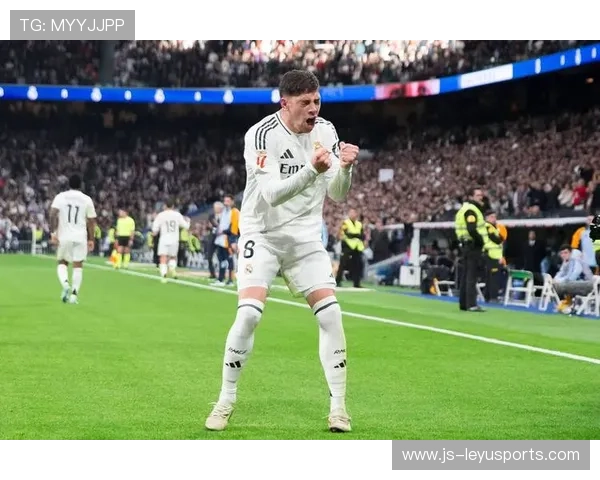 皇马青年中场送出妙传助攻，未来星光璀璨